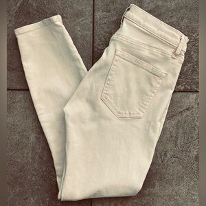 GAP Beige-Cream True Skinny Jeans Size 28r